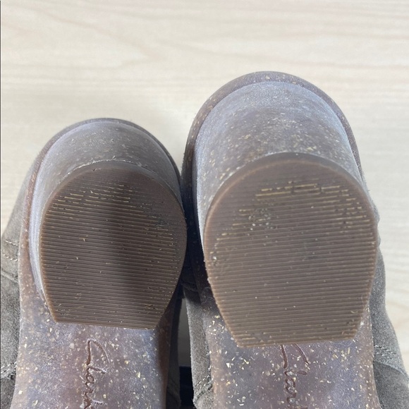 Clarks Dark Taupe Suede Lace Up Ankle Boots with 2.5” Heel - Picture 8 of 9